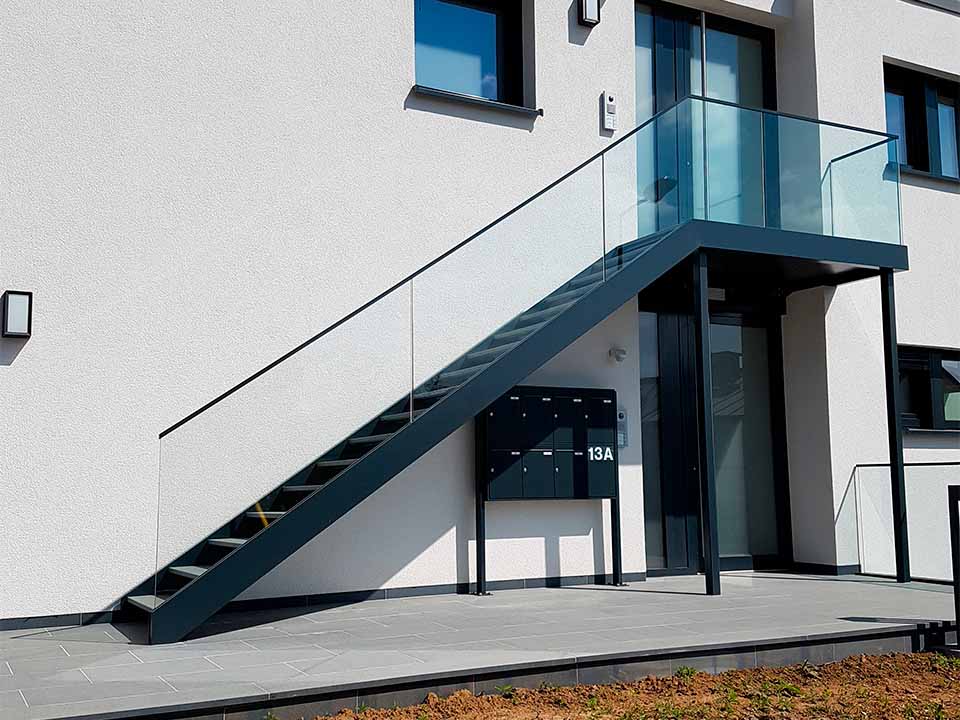 Sethial escalier 3 escalier extérieur en métal noir avec garde corps en verre