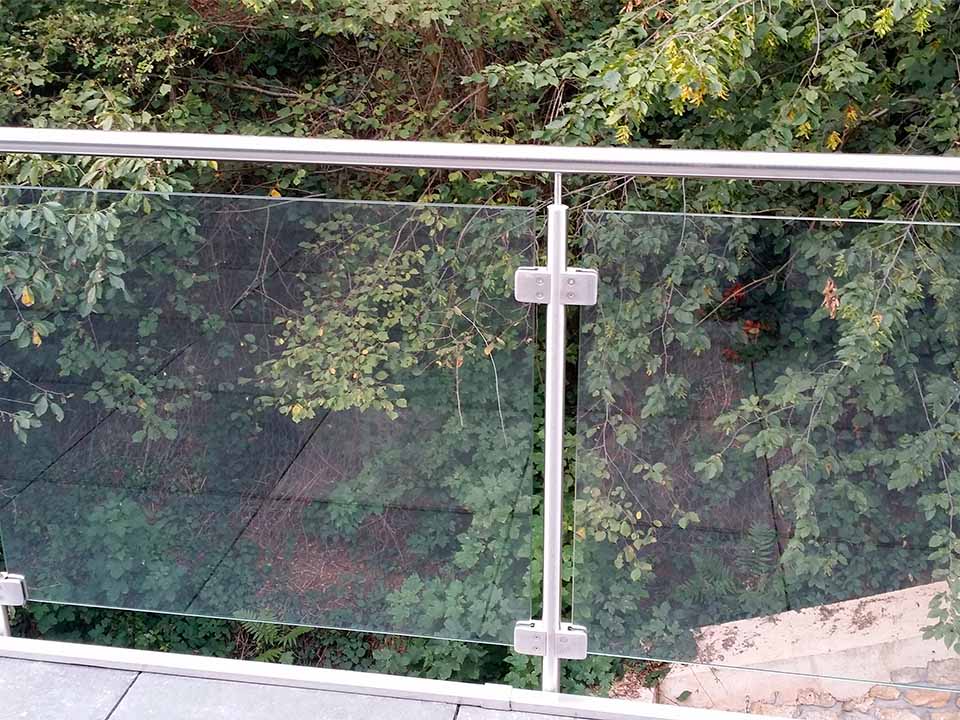 Sethial garde corps inox 3 garde corps en inox et verre pour balcon